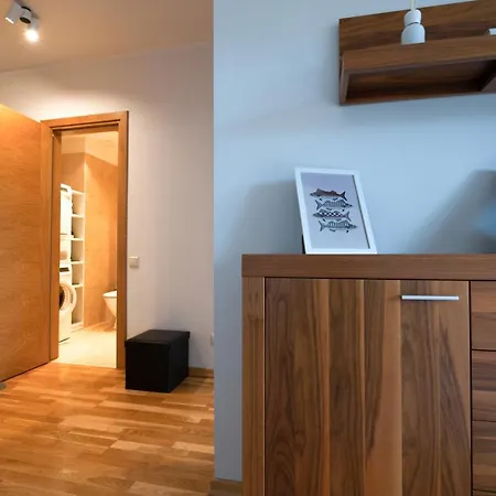 דירה Minimalistic In A Beautiful Neighbourhood. Free Parking. *