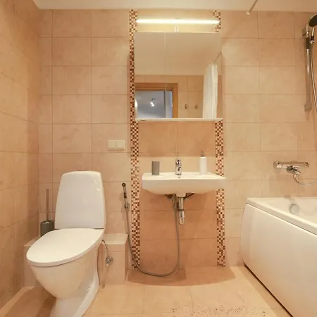 Апартаменты Minimalistic In A Beautiful Neighbourhood. Free Parking. *