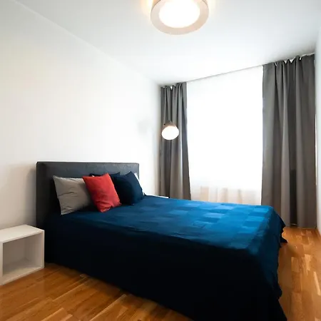 アパート Minimalistic In A Beautiful Neighbourhood. Free Parking. *